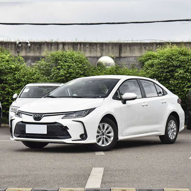 Toyota Corolla Sedan à essence