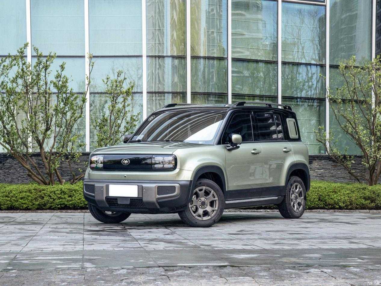 Iè PLUS SUV